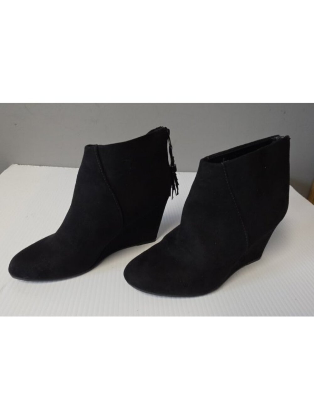Charming Charlie Boots Womens 7 Wedge Booties Black Zipper Tassel Almond Toe